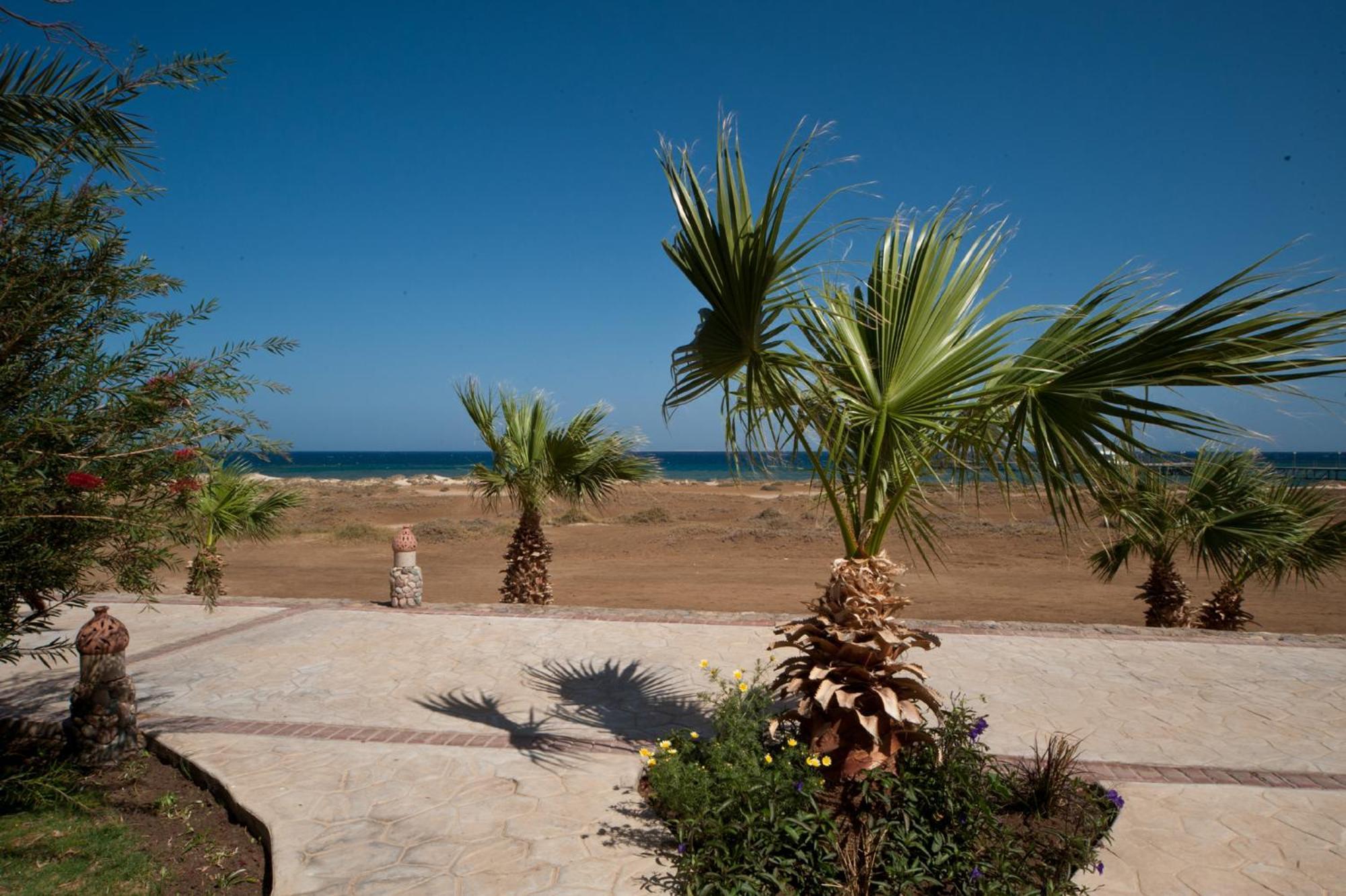 Shams Alam Beach Resort Abū Ghuşūn エクステリア 写真